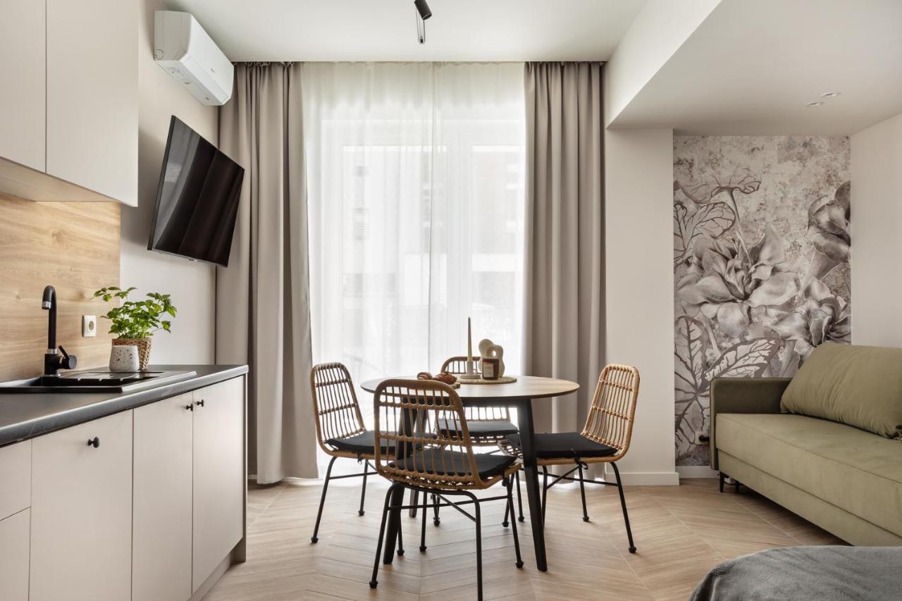 Artis Apartments By Housine Затор Екстериор снимка