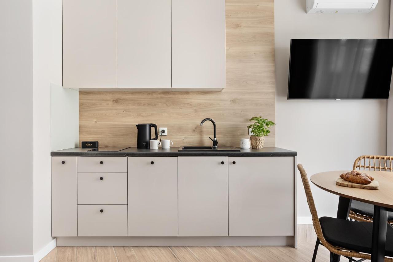 Artis Apartments By Housine Затор Екстериор снимка
